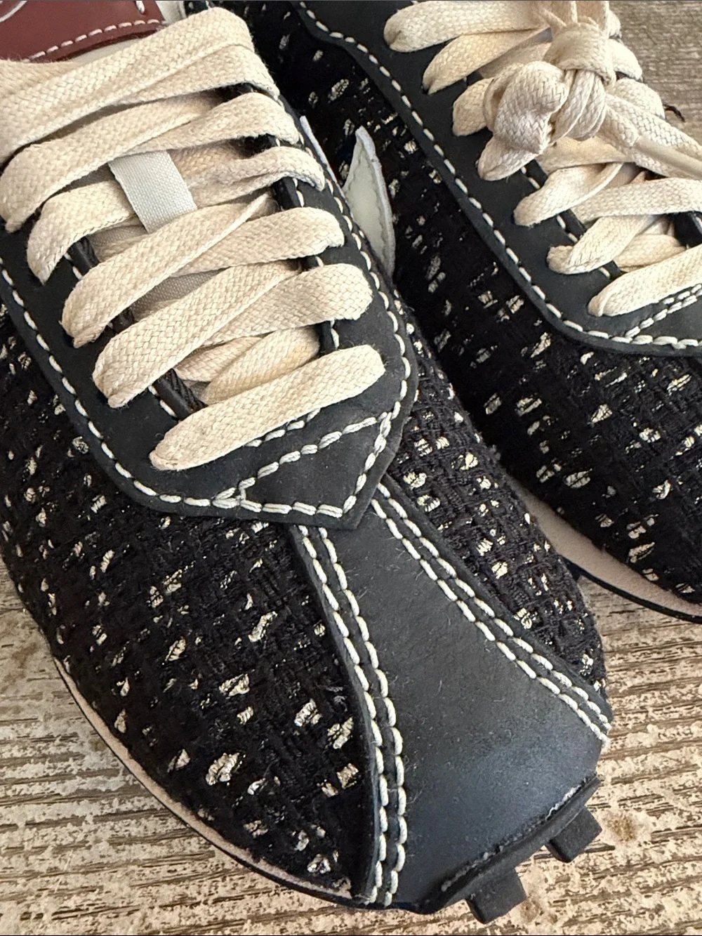 NWT Nike black, cream, and silver LD-1000 tweed sneakers